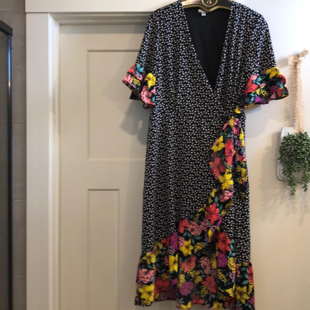 Spense cross body wrap flattering dress